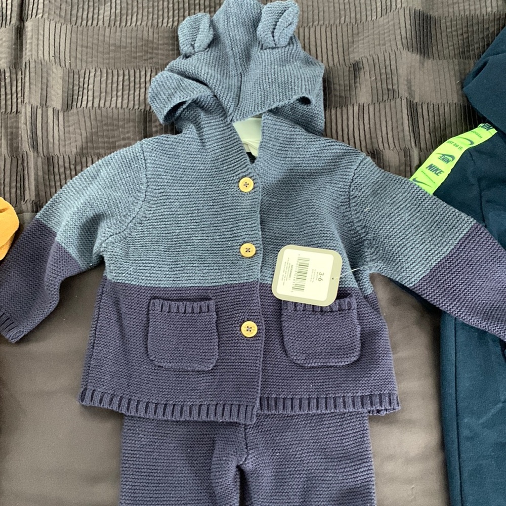 Rene Rofe baby 3-6 months blue on blue knit set with hood